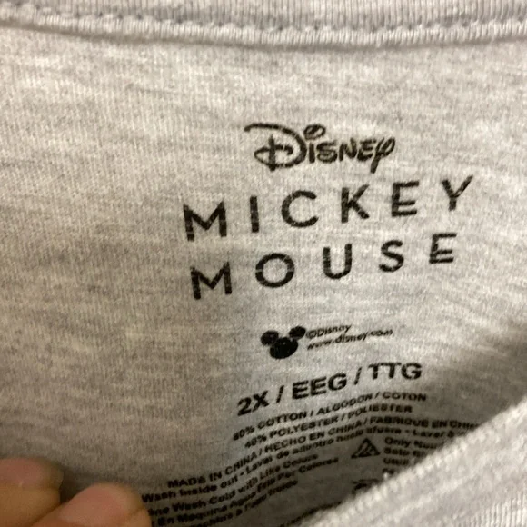 3/$20…bundle and save …
Mickey Mouse crop top 2x - Picture 3 of 5
